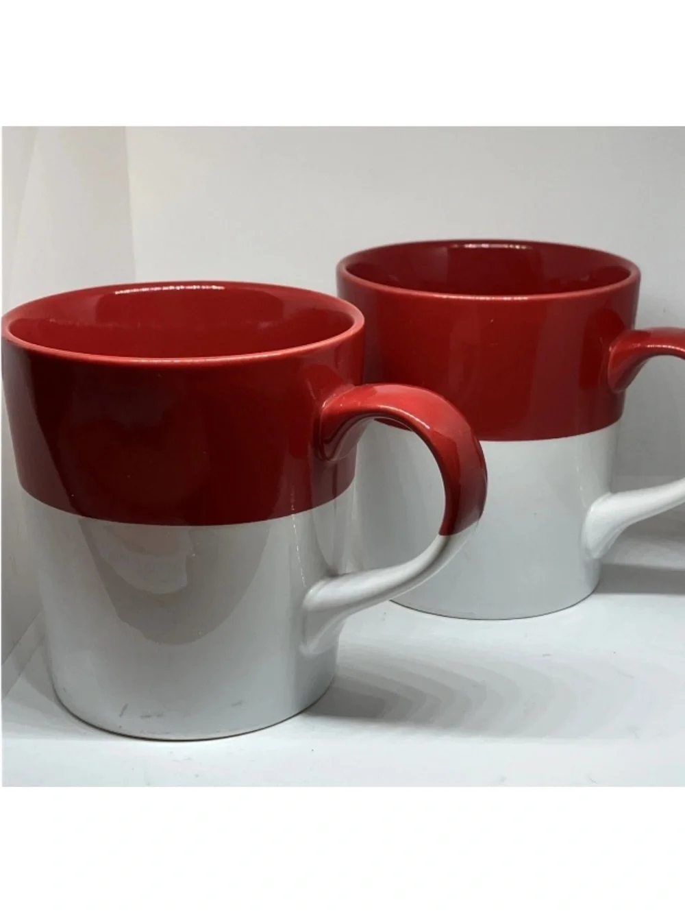 SET OF 2 Crate & Barrel Ceramic Coffee Mugs Red White Dipped Glaze 14oz Holidays